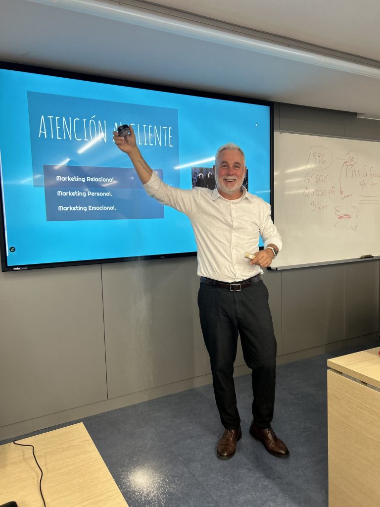 como-contratar-un-conferenciante